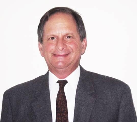 A headshot of Dr. Kenneth Cohen, Pharmacy Leadership faculty member.